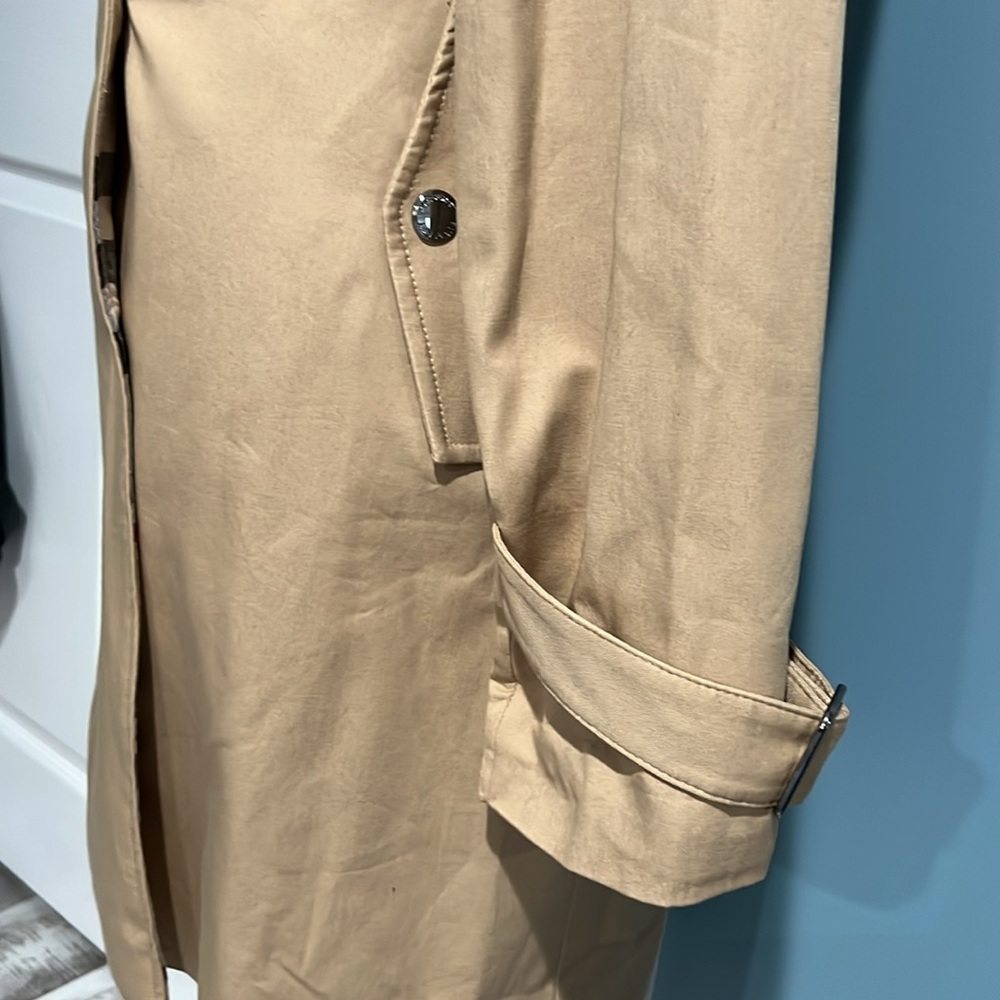 GORGEOUS! Burberry classic coat. NWT. You will have this forever, so timeless! - Picture 3 of 8